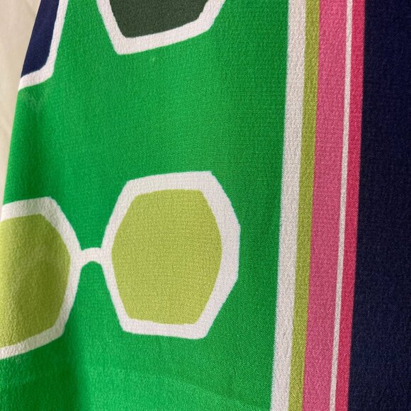NWOT Trina Turk Redondo Long Sleeve SILK Blouse, Medium, Geometric, Button-Up - Picture 8 of 15